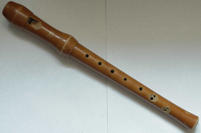 Деревянная блок-флейта